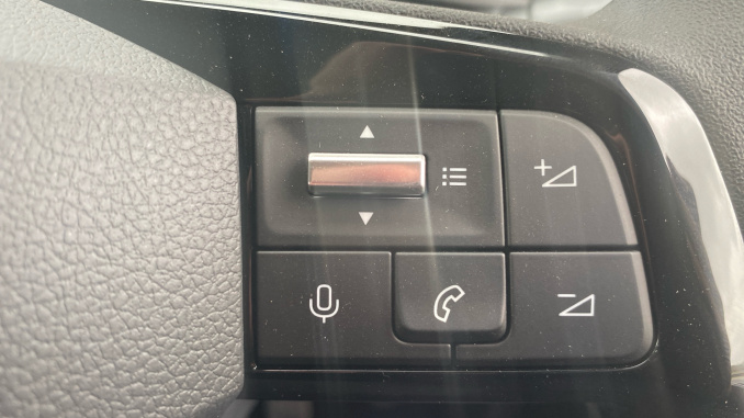 Peugeot Expert M Diesel 2.2 BlueHDi 150 Professional Van - Image 19